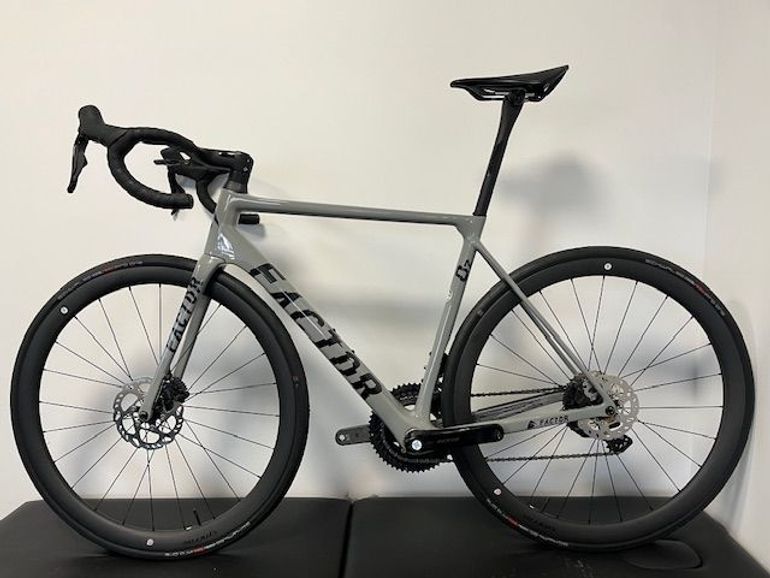 Used Factor Shimano 105 Di2 2025 Road & Gravel, Light Gray — image 3 of 3