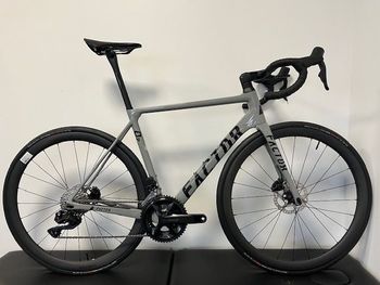Used Factor Shimano 105 Di2 2025 Road & Gravel