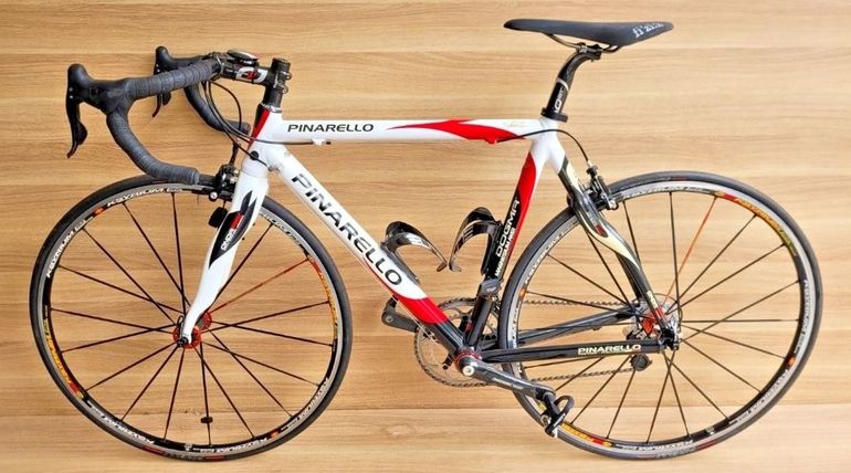 Used Pinarello Dogma FPX AK61 Frameset 2009 Road & Gravel, White — image 2 of 3