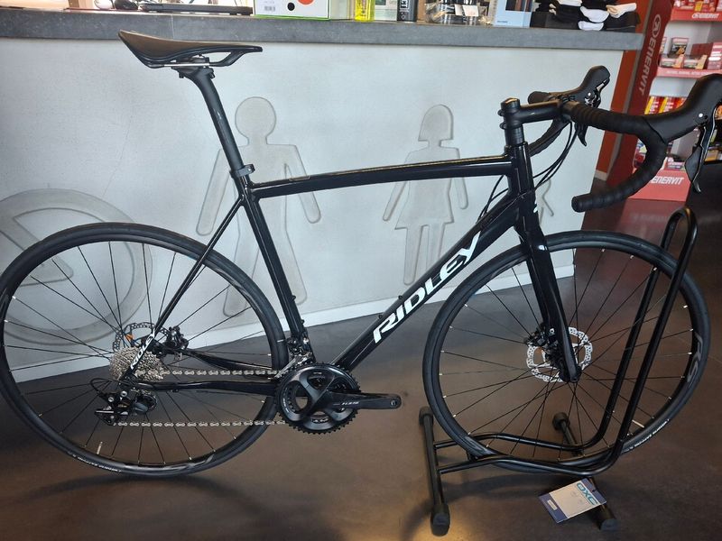Gebrauchtes Ridley Fenix SLA Disc - Shimano 105 2x11sp 2023 2023 Road & Gravel