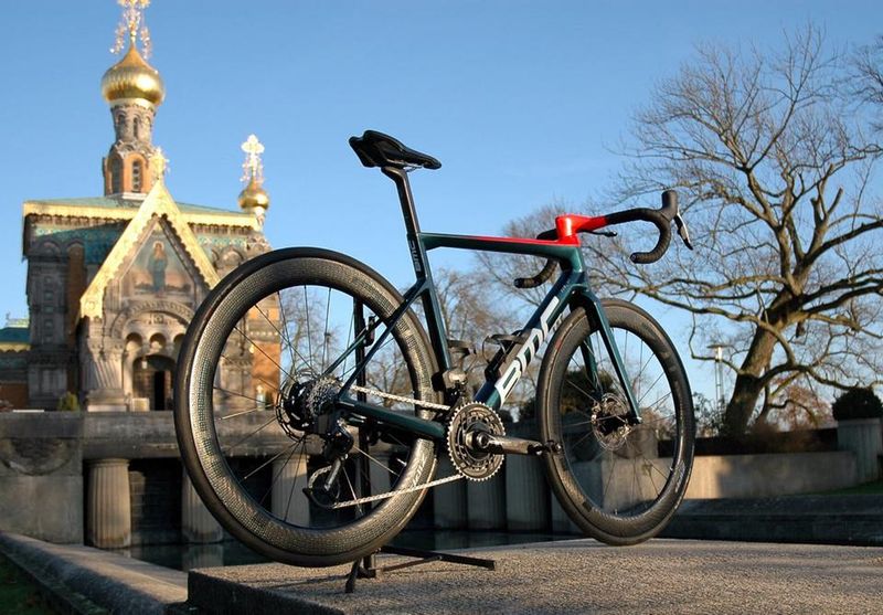 Used BMC Teammachine SLR-01 SRAM AXS Ceramicspeed 2023 Road & Gravel
