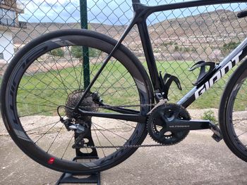 Used Giant TCR Advanced 1 Disc-KOM 2018 2018 Road & Gravel, Black — image 3 of 5