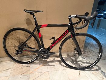 Pinarello Angliro carbon, Pinarello Angliro Carbon