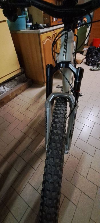 Used Giant Trance Shimano Deore XT 2024 Mountainbike — image 3 of 5