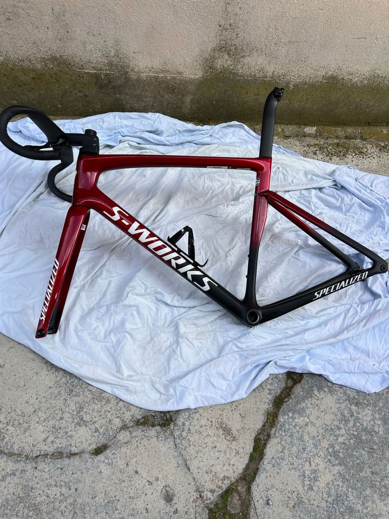 Used Specialized Tarmac Frameset 2023 Road & Gravel, Red — image 2 of 8