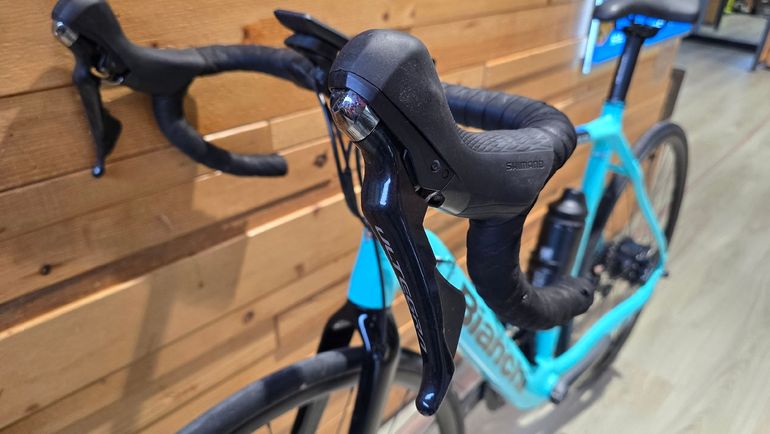Used Bianchi e-Impulso Road Ultegra 2023 2023 Road & Gravel — image 6 of 7