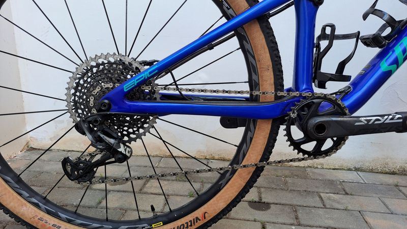 Used Specialized Epic Pro 2018 2018 Mountainbike, Blue — image 3 of 5