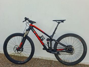 Used Trek Fuel EX 9.7 29 2017 2017 Mountainbike — image 2 of 7