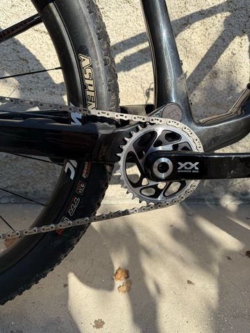 Tweedehands KTM SCARP EXONIC 2025 2025 Mountainbike — afbeelding 3 van 7
