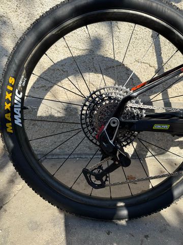 Tweedehands KTM SCARP EXONIC 2025 2025 Mountainbike — afbeelding 2 van 7