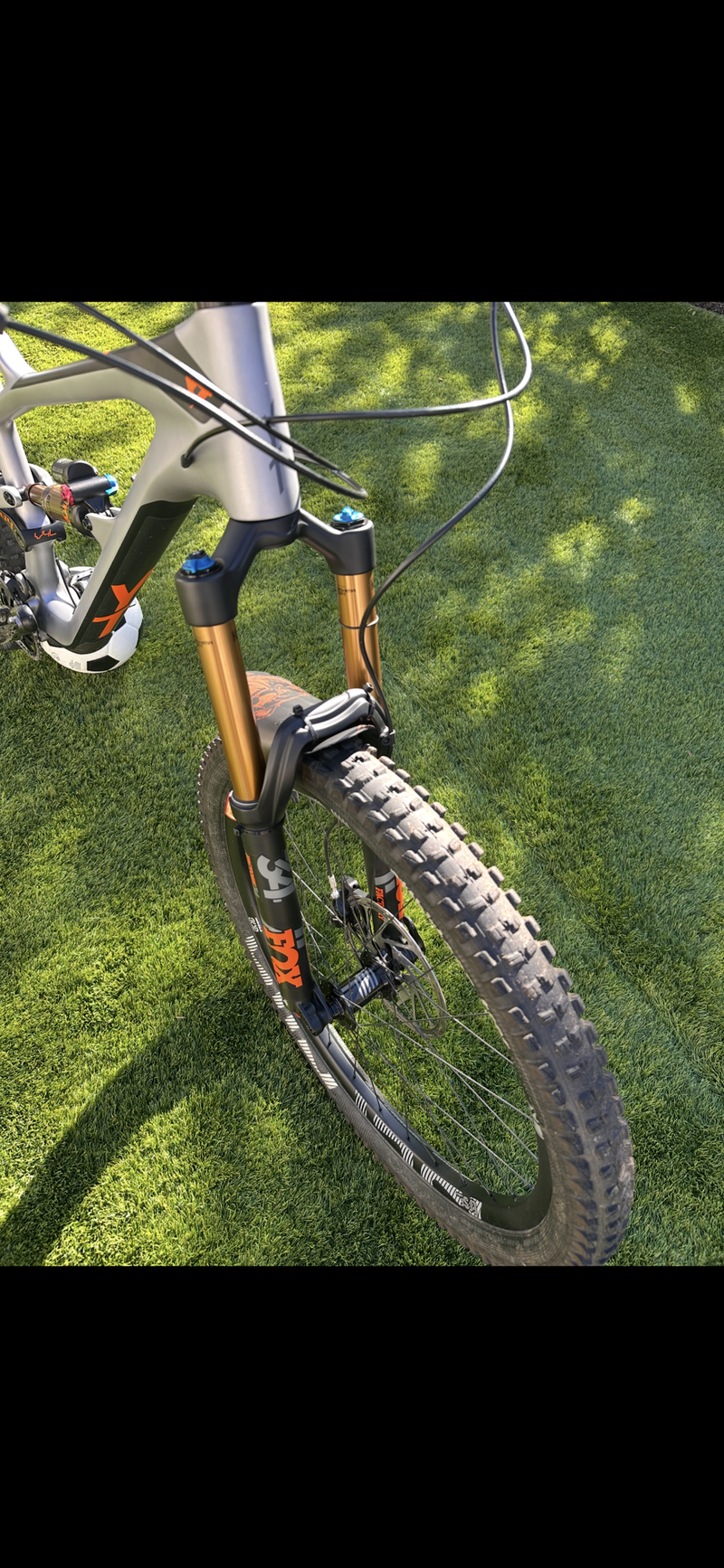 YT Industries Jeffsy Shimano XTR 2018 Mountainbike usato, Grigio chiaro — immagine 2 di 7