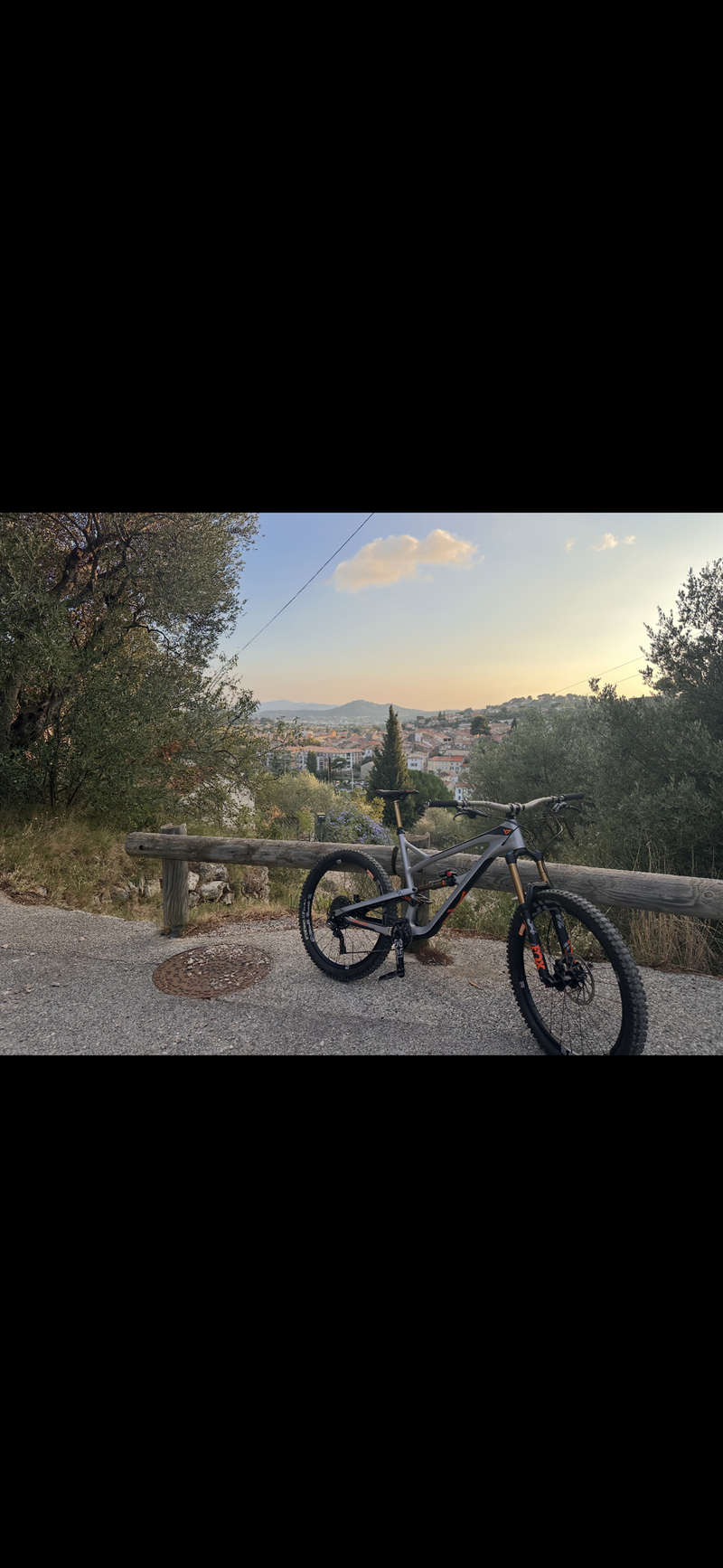 YT Industries Jeffsy Shimano XTR 2018 Mountainbike usato, Grigio chiaro — immagine 6 di 7