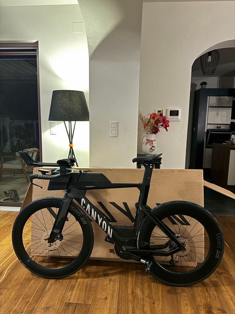 Used Canyon Speedmax CF 7 Di2 Race 2026 2026 Road & Gravel, Black — image 1 of 3