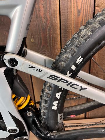 Tweedehands Lapierre Spicy CF 7.9 2021 2021 Mountainbike — afbeelding 10 van 13