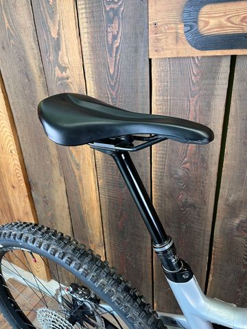 Tweedehands Lapierre Spicy CF 7.9 2021 2021 Mountainbike — afbeelding 4 van 13