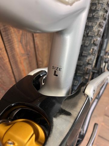 Tweedehands Lapierre Spicy CF 7.9 2021 2021 Mountainbike — afbeelding 9 van 13