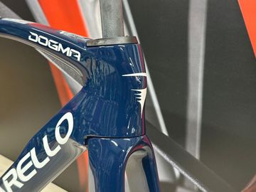 Pinarello DOGMA F 2024 - Frameset Frameset 2024 Road & Gravel usato, Blu — immagine 2 di 9