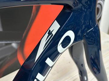 Pinarello DOGMA F 2024 - Frameset Frameset 2024 Road & Gravel usato, Blu — immagine 5 di 9