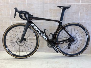 Cervélo S5 Rival eTap AXS 2022 2022 Road & Gravel usato, Viola — immagine 3 di 12