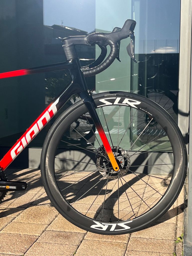 Used Giant TCR Advanced Pro 2026 2026 Road & Gravel, Red — image 5 of 10