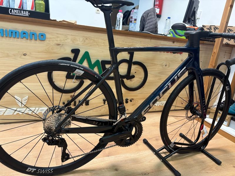 Focus Izalco 2026 Road & Gravel d'occasion — image 3 sur 9