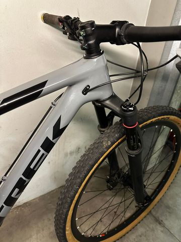 Used Trek Procaliber SRAM XX1 Eagle 2018 Mountainbike, Light Gray — image 3 of 7