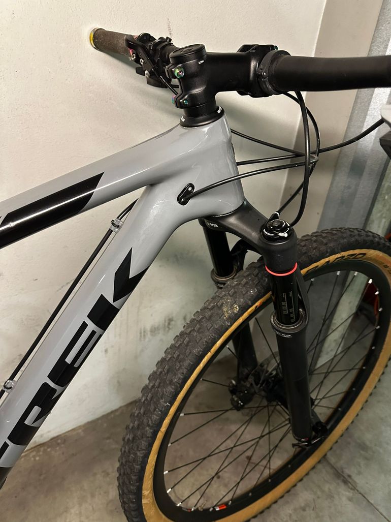 Used Trek Procaliber SRAM XX1 Eagle 2018 Mountainbike, Hellgrau — image 3 of 7