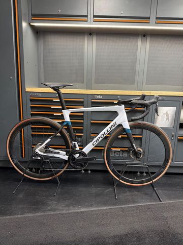Cipollini BOND EVO Q30MP SHIMANO ULTEGRA DI2 2023 2023 Road & Gravel d'occasion