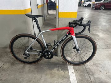 Brugt Trek Émonda SL 6 2024 2024 Road & Gravel — billede 2 af 5