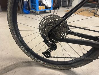 Used Olympia F1 2022 Mountainbike, White — image 3 of 4