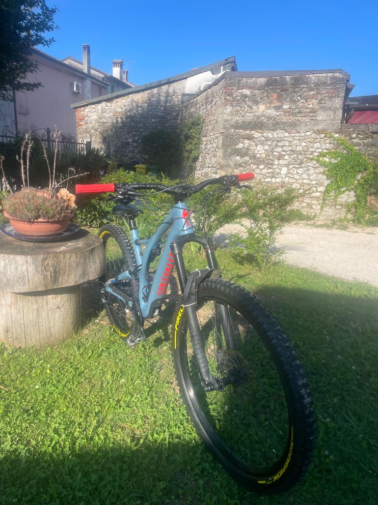 Used Specialized Stumpjumper SRAM X01 2019 Mountainbike, Blue — image 1 of 3