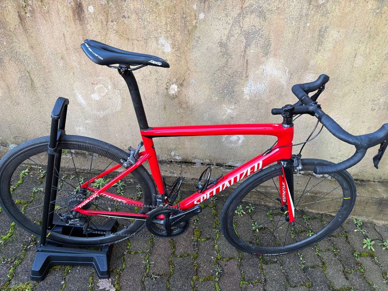 Used Specialized Men's Tarmac Expert 2018 2018 Road & Gravel, Red — image 2 of 5