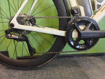 Used Trek Madone SLR 7 Gen 8 2025 2025 Road & Gravel, White — image 3 of 7