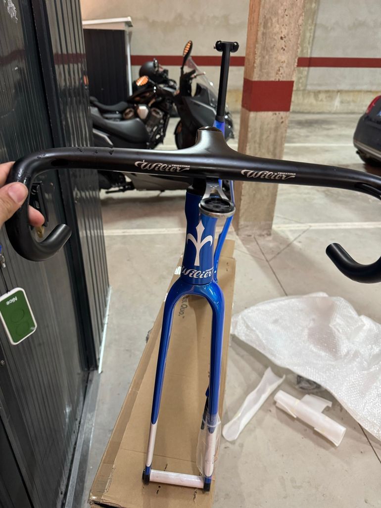 Used Wilier Filante SL SRAM RIVAL AXS D1 2X12S 2025 Frameset 2025 Road & Gravel, Blue — image 4 of 6