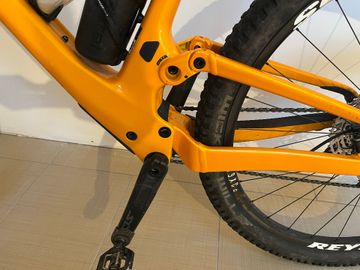 Used Scott Spark 930 2022 2022 Mountainbike, Orange, 29 — image 3 of 13
