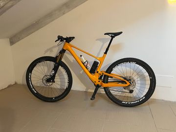 Used Scott Spark 930 2022 2022 Mountainbike, Orange, 29 — image 1 of 13