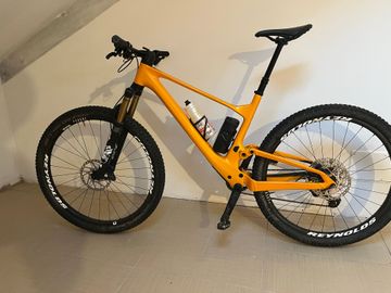Used Scott Spark 930 2022 2022 Mountainbike, Orange, 29 — image 11 of 13