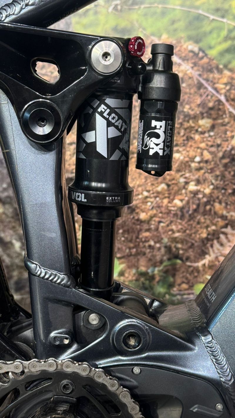 Käytetty Mondraker CHASER R 2023 2023 Mountainbike — kuva 6 / 6
