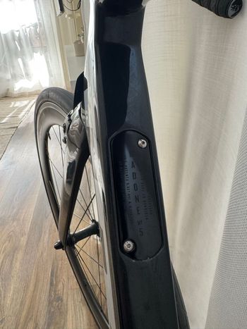 Used Trek Madone 9.0 2018 2018 Road & Gravel — image 4 of 13