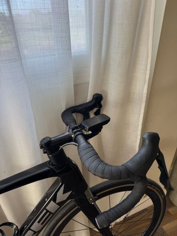 Used Trek Madone 9.0 2018 2018 Road & Gravel — image 12 of 13