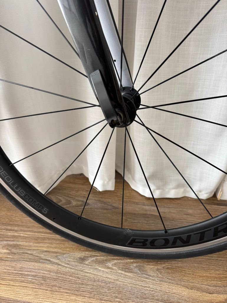 Used Trek Madone 9.0 2018 2018 Road & Gravel — image 11 of 13