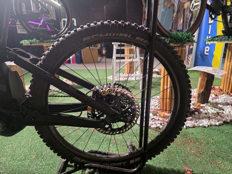 Lapierre Overvolt GLP 2 Team 2022 2022 Mountainbike usato, Nero — immagine 4 di 10