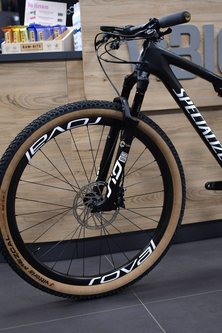 Used Specialized Epic Expert Carbon 2020 2020 Mountainbike — image 2 of 8