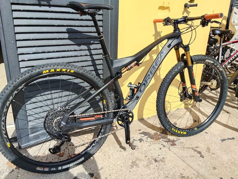 Used oiz Oiz 2017 Mountainbike — image 1 of 3