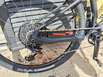 Oiz 2017 Mountainbike d'occasion — image 3 sur 3