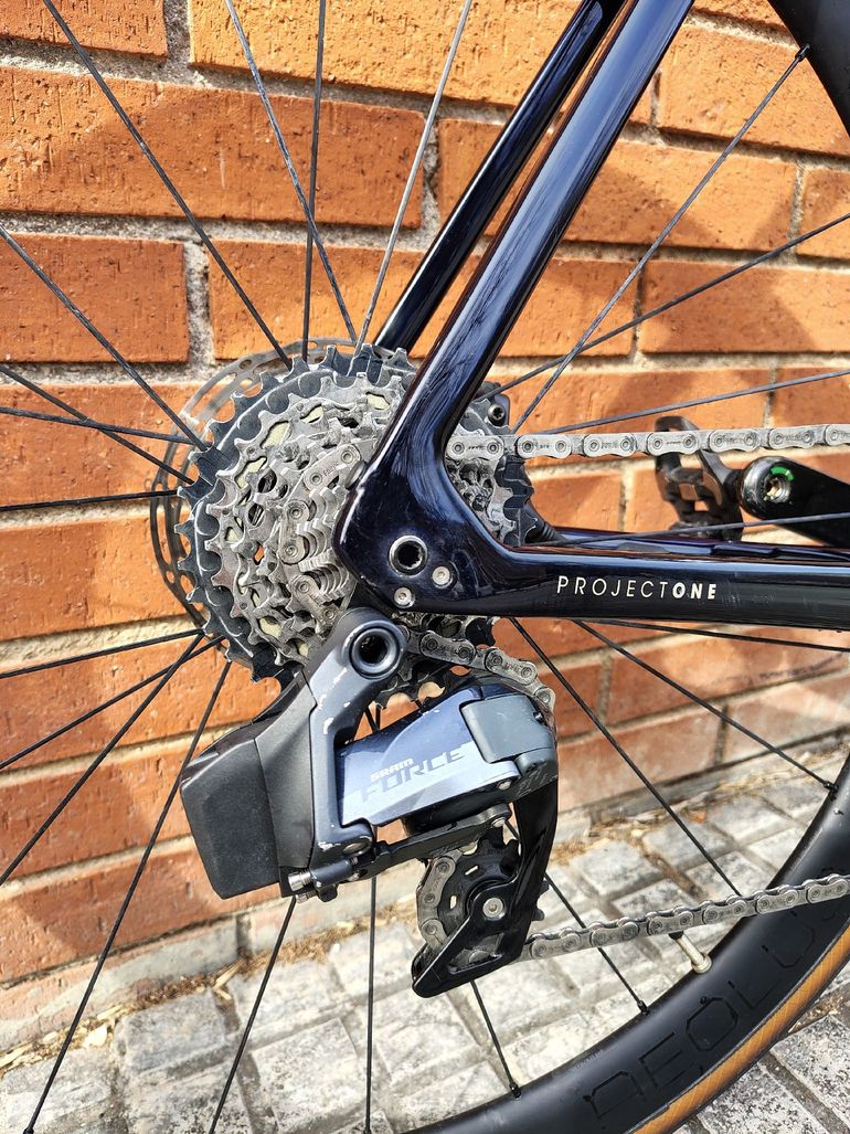 Used Trek Émonda SLR 7 eTap 2022 2022 Road & Gravel — image 10 of 13