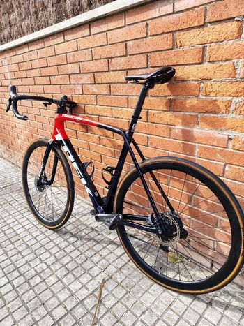 Used Trek Émonda SLR 7 eTap 2022 2022 Road & Gravel — image 7 of 13