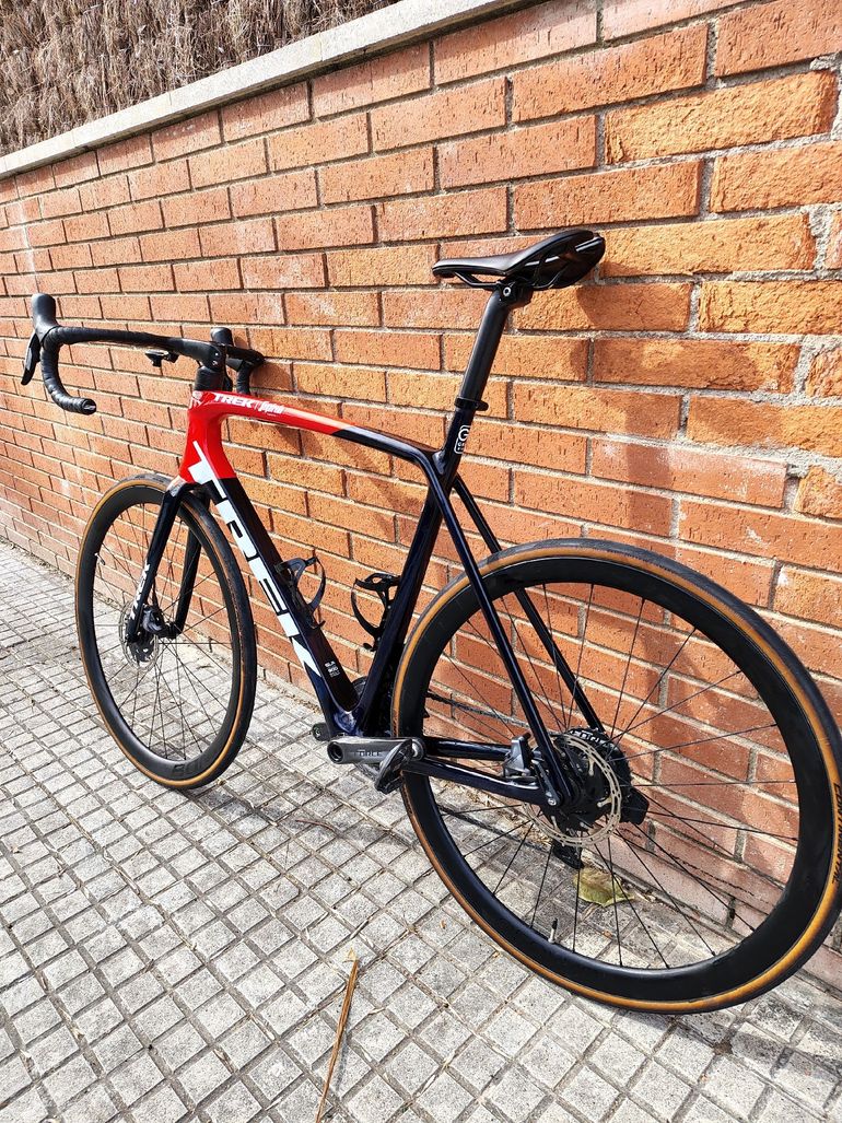 Used Trek Émonda SLR 7 eTap 2022 2022 Road & Gravel — image 7 of 13