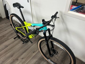 Trek Supercaliber SRAM XX1 Eagle AXS 2021 Mountainbike usato, Blu — immagine 2 di 4