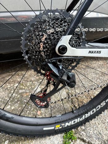 Used Trek Procaliber 9.7 2022 2022 Mountainbike, White, 29 — image 2 of 14
